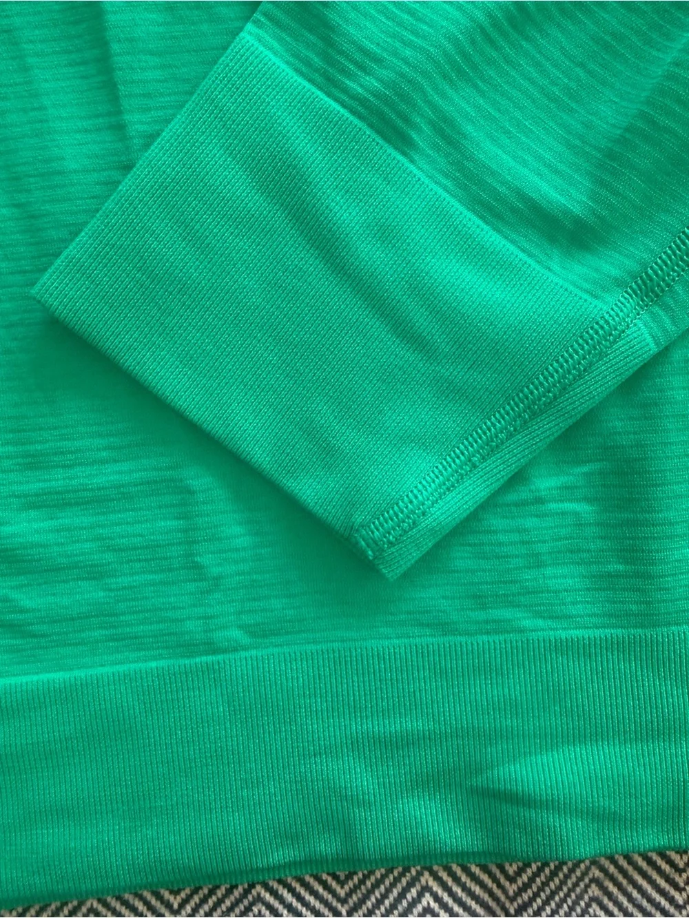 Lululemon Swiftly Relaxed Long Sleeve Top Green Size 12 Seamless Athletic